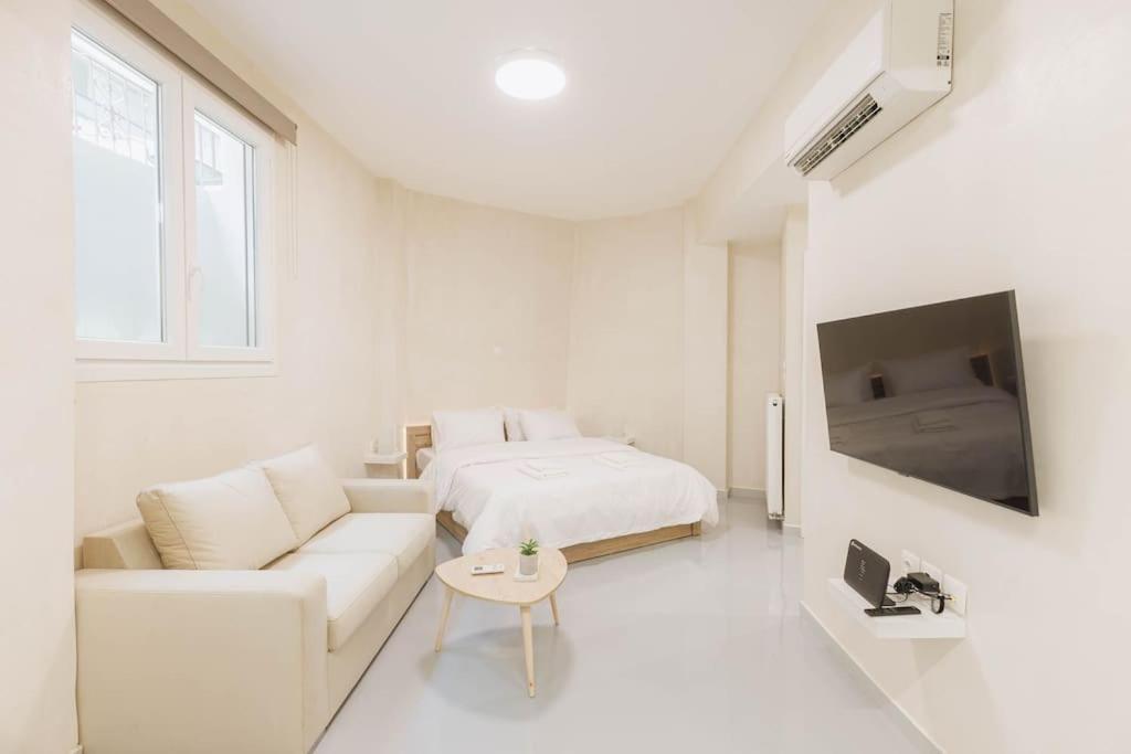 Modern Hiding Place In The Heart Of Афіни Екстер'єр фото