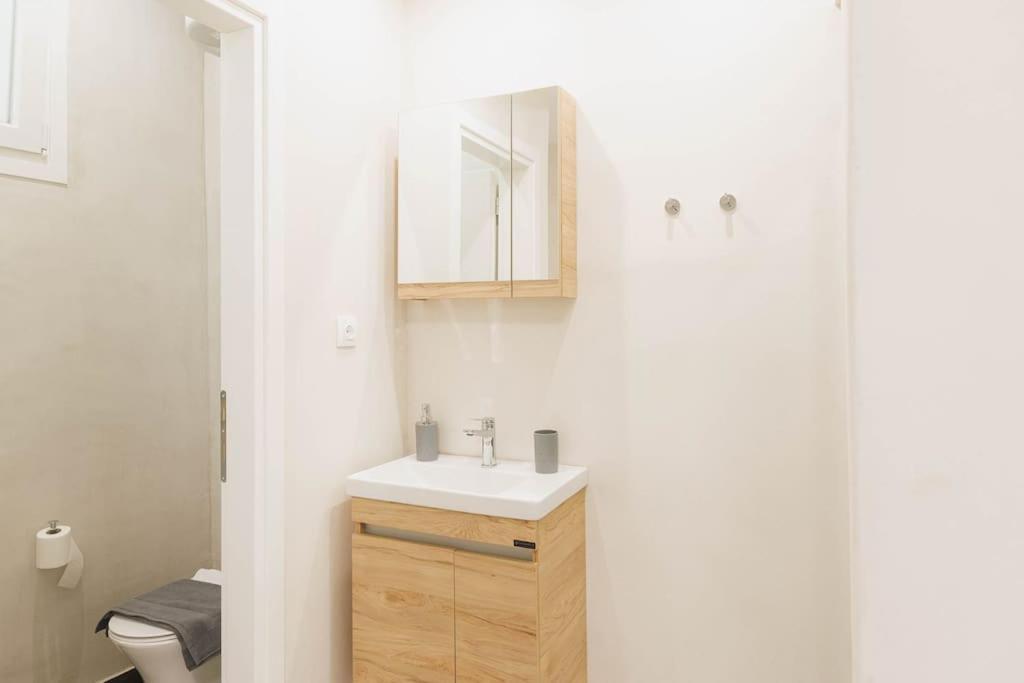 Modern Hiding Place In The Heart Of Афіни Екстер'єр фото
