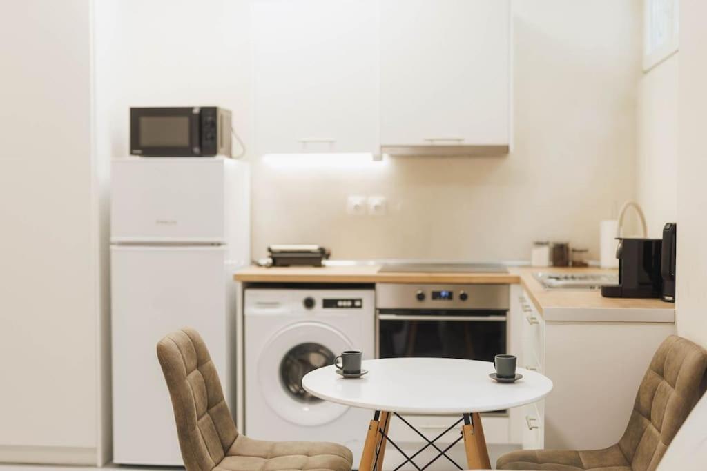 Modern Hiding Place In The Heart Of Афіни Екстер'єр фото