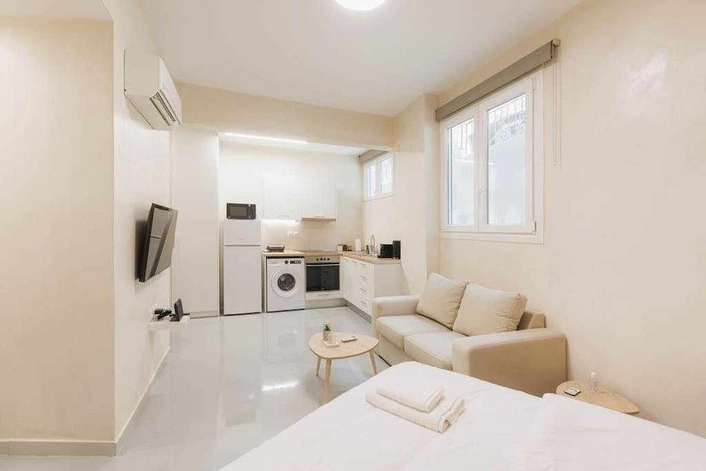 Modern Hiding Place In The Heart Of Афіни Екстер'єр фото